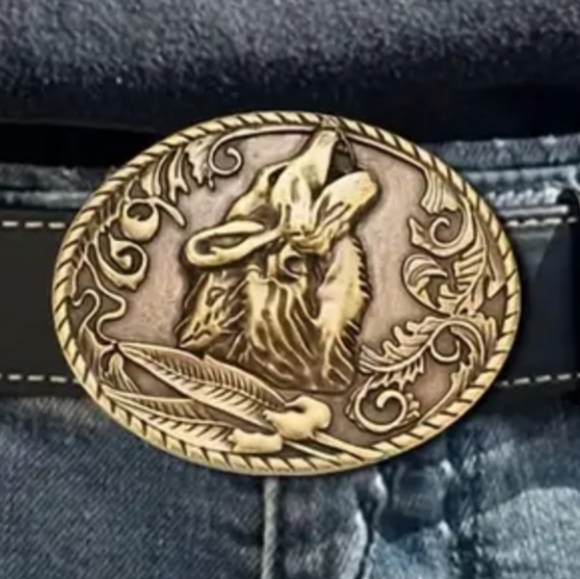 COPY - New Howling Wolf And Feathers Belt buckle fits 1.5 belt buckle - Picture 1 of 3